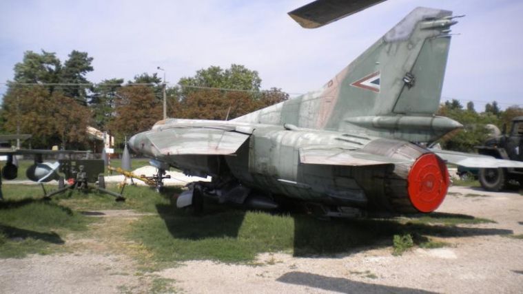 MIG-23_4.jpg